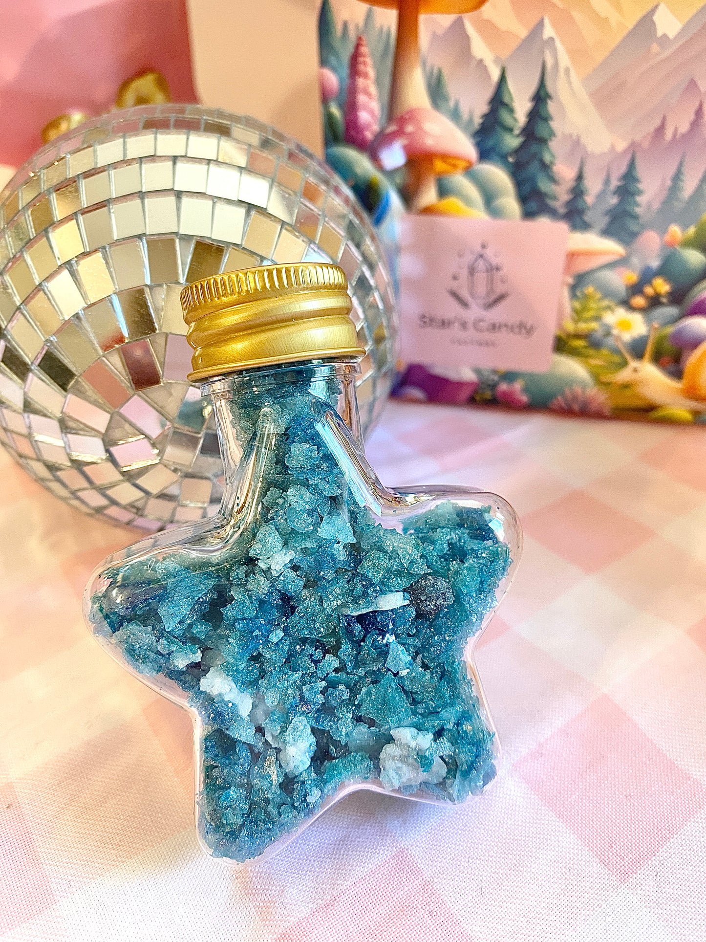 Fun Oreo Cookie themed kohakutou candy mix and match flavors your own way add sour candy gems to them for extra ASMR crunchiness!