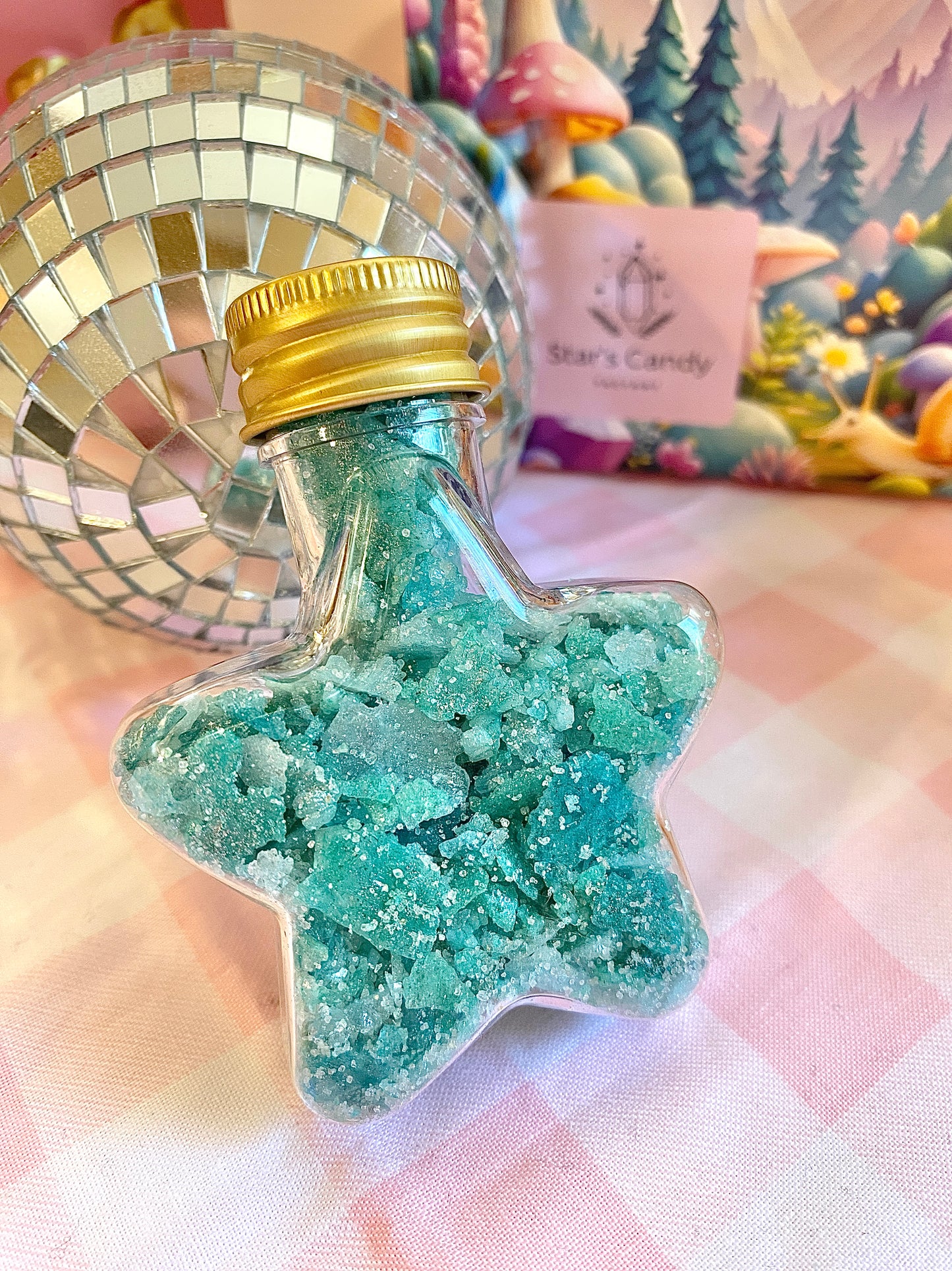 Fun Oreo Cookie themed kohakutou candy mix and match flavors your own way add sour candy gems to them for extra ASMR crunchiness!