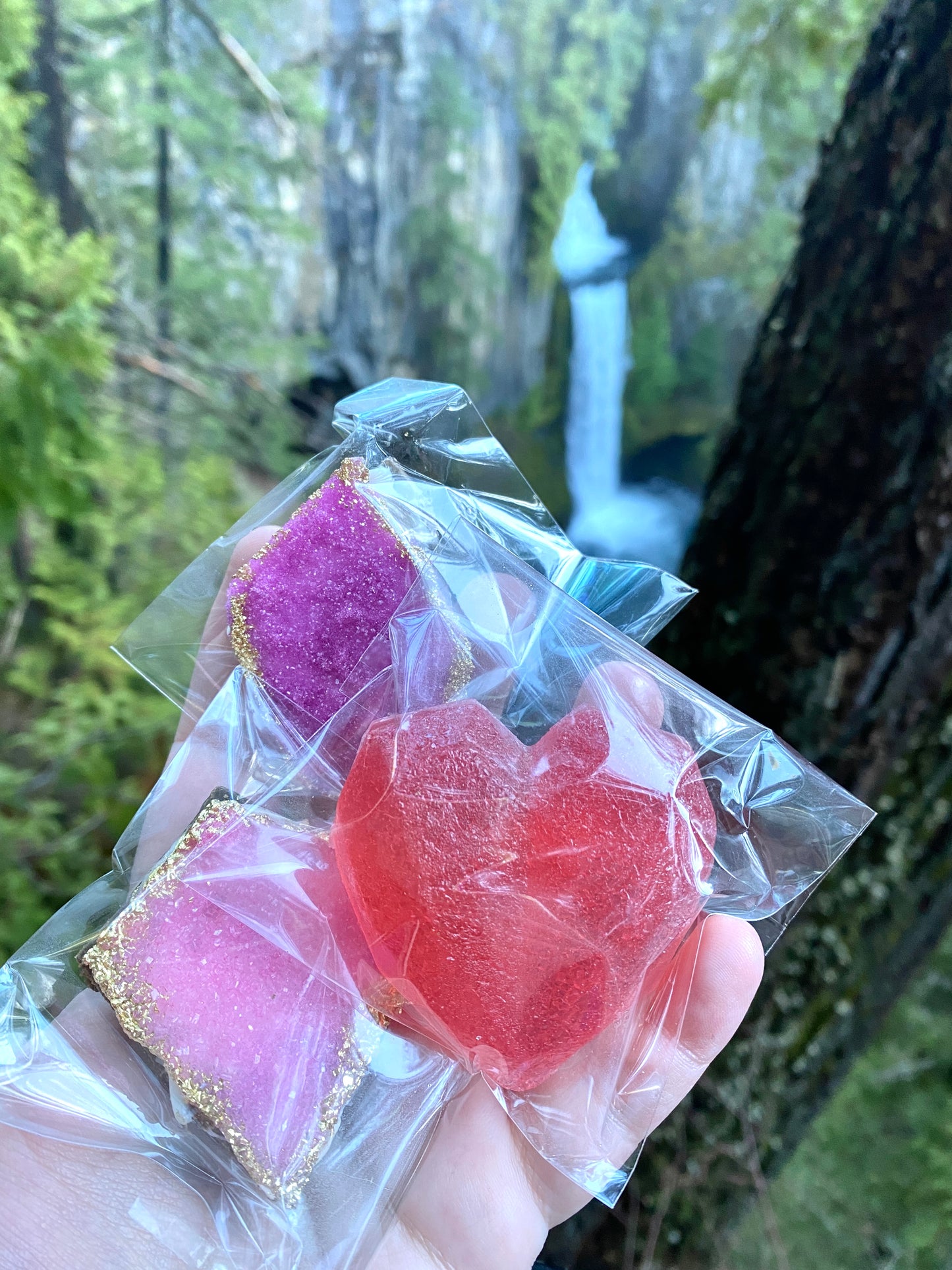 Gorgeous Boxed combination of delicious crystal geode themed treats. Kohakutou, crystal chocolate cookies, geode meringues, & geode truffles