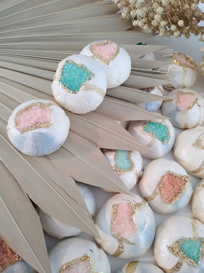 25 Geode Meringues