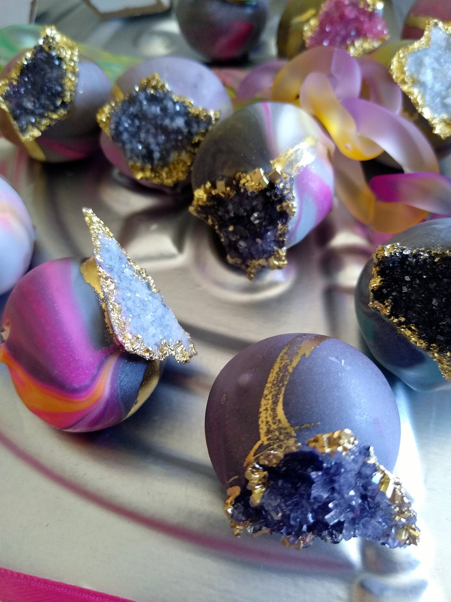 Reserved listing for Jennifer- 5 orders of geode truffles and 3 orders of sugar geodes