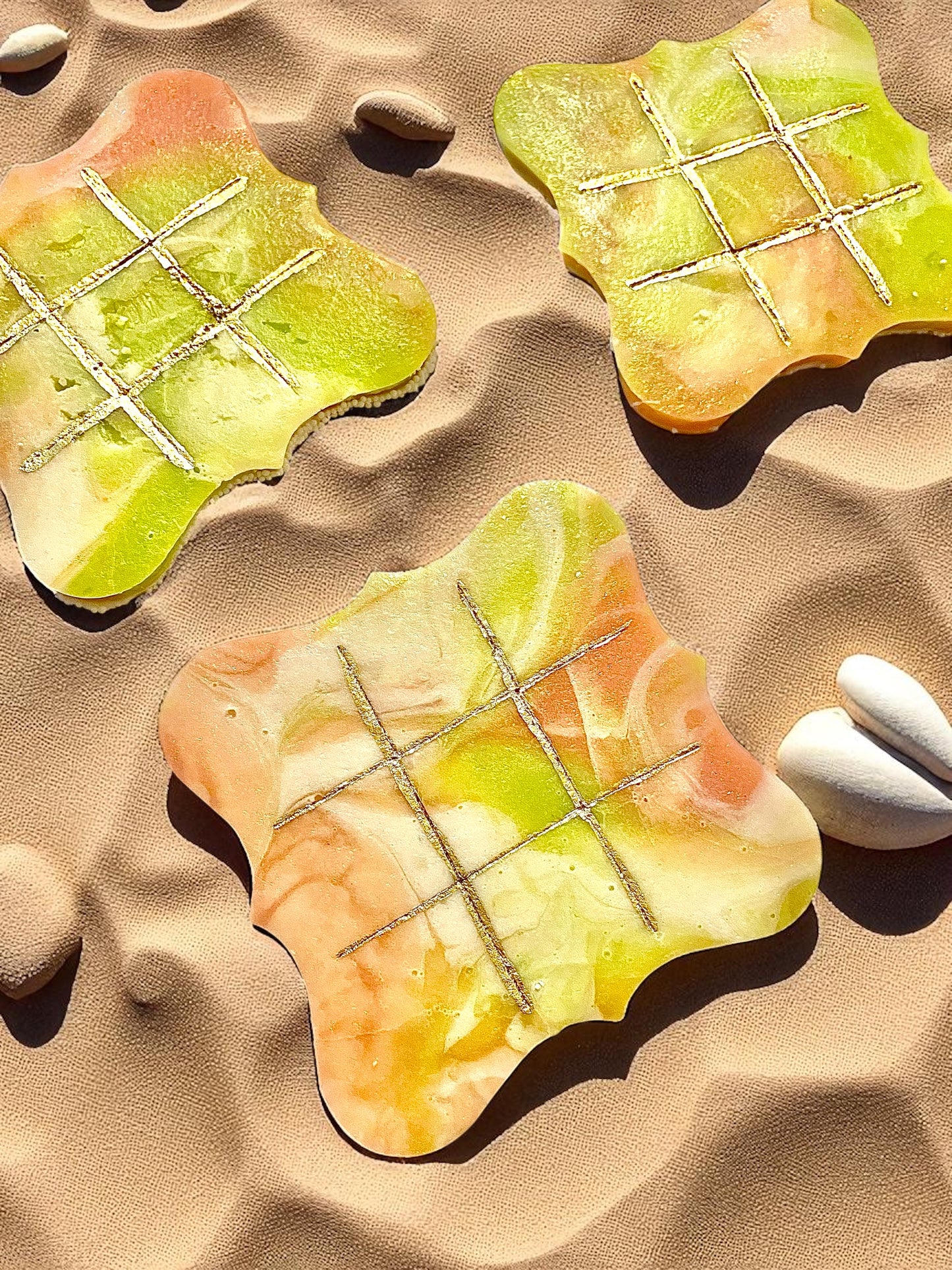 Edible Tic Tac Toe Game – Crystal Candy Board with Chocolate Banana or Guava Lime Kohakuto Pieces – Fun Playable Candy Gift