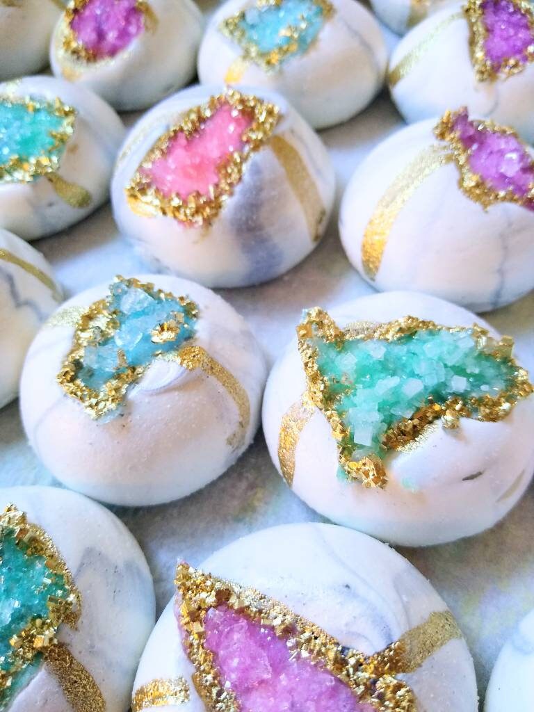 25 Geode Meringues